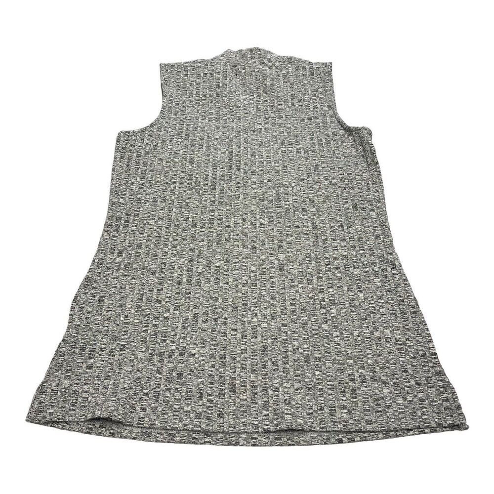 Simply Styled by Sears Women’s Medium Tank Top Classic, Comfortable, and Chic - Picture 3 of 7